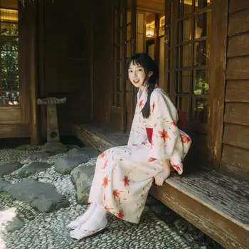 קימונו יפני אישה מסורתית שונה יאקאטה יפנית רחצה צילום קימונו Japones Mujer Tradicional גיישה