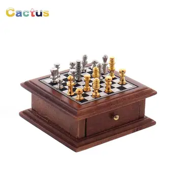 1:12 בית בובות מיניאטורי לוח שחמט אחסון מארז מיני עץ שחמט ריהוט לבית בובות אביזרים צעצועים
